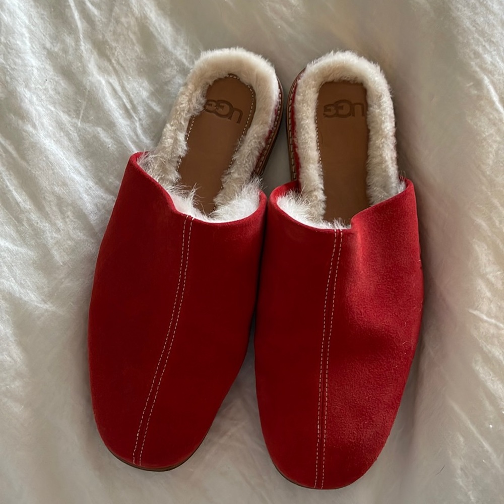 Ugg slides